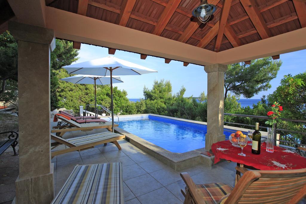 Villa Nova Vela Luka Luaran gambar