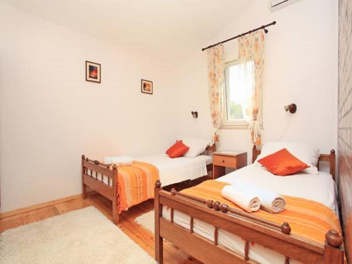 Villa Nova Vela Luka Luaran gambar
