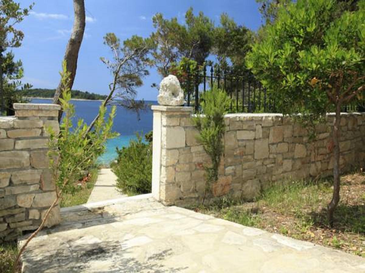 Villa Nova Vela Luka Luaran gambar