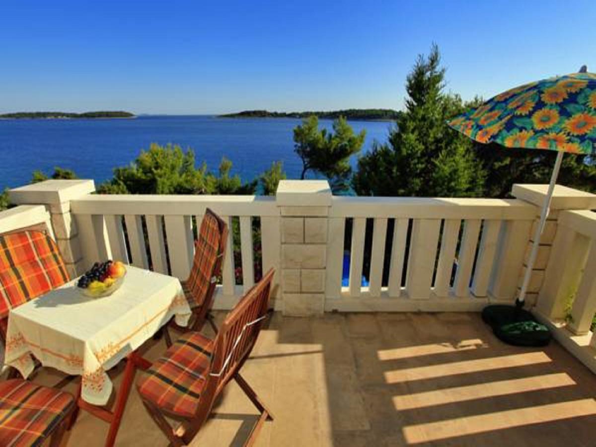 Villa Nova Vela Luka Luaran gambar