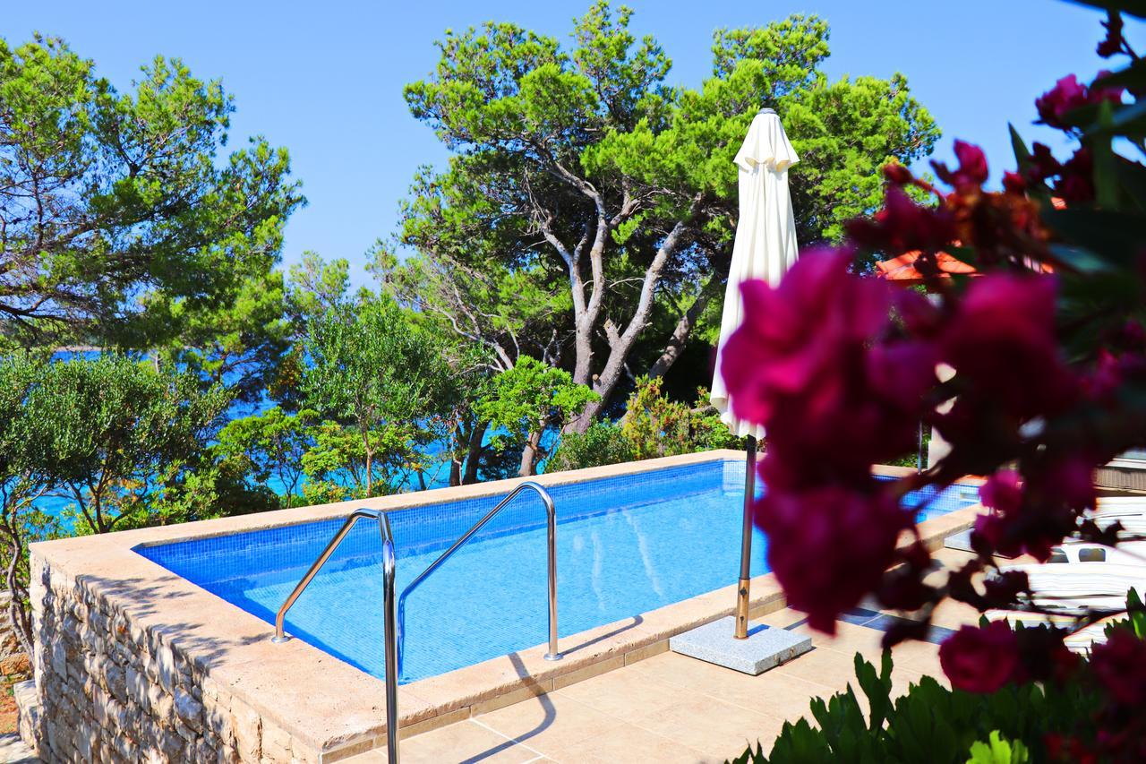 Villa Nova Vela Luka Luaran gambar